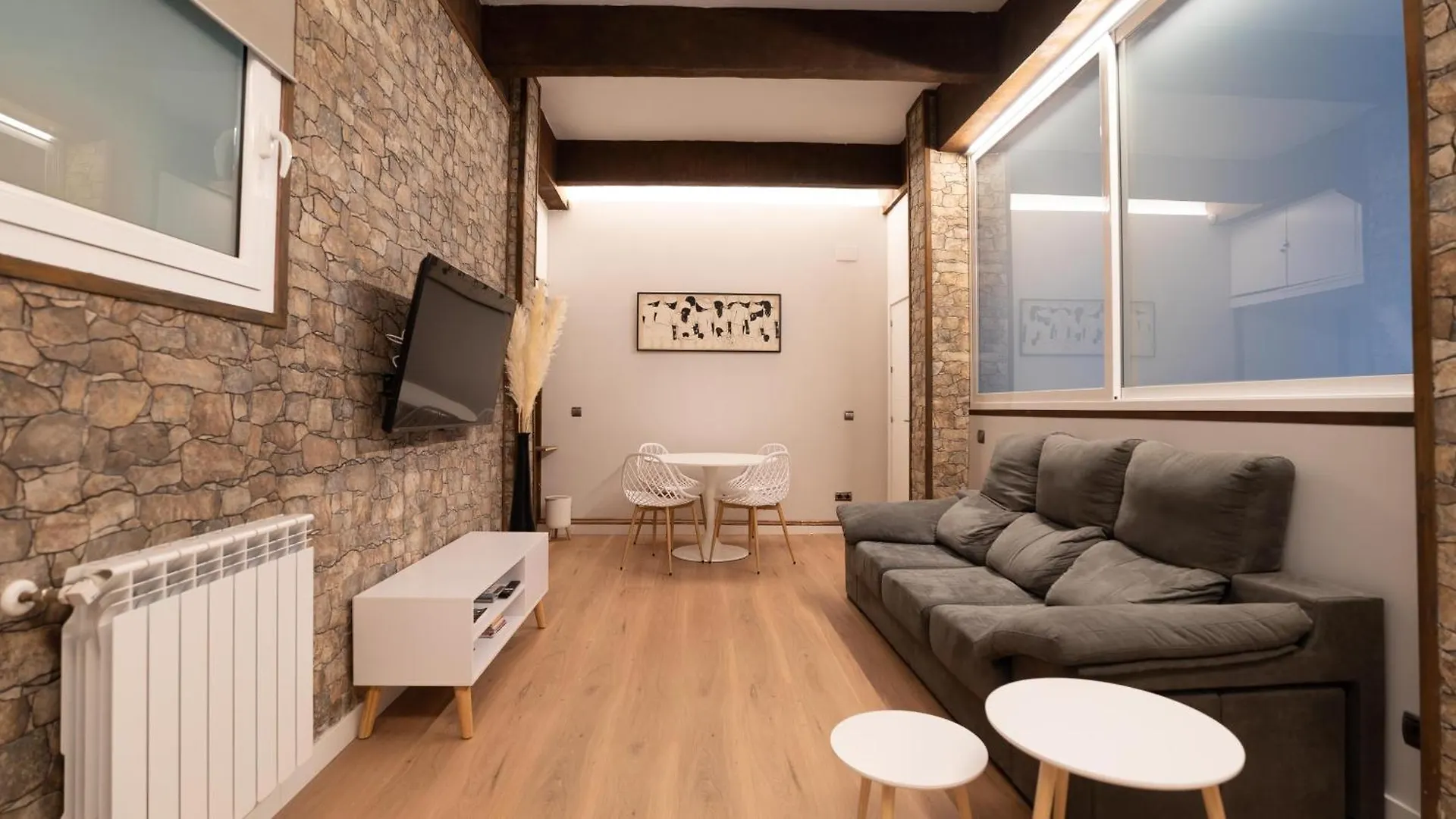 Apartamento Céntrico, junto a estación de bus/tren, y playas San Sebastián